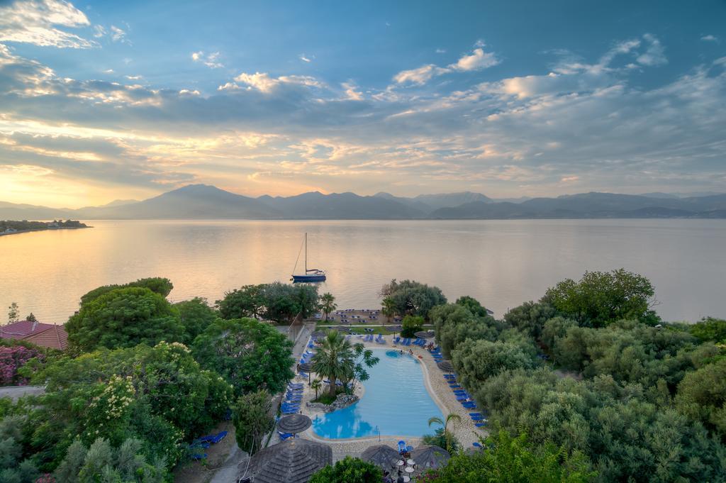 Florida Blue Bay Resort & Spa Псатопиргос Екстериор снимка